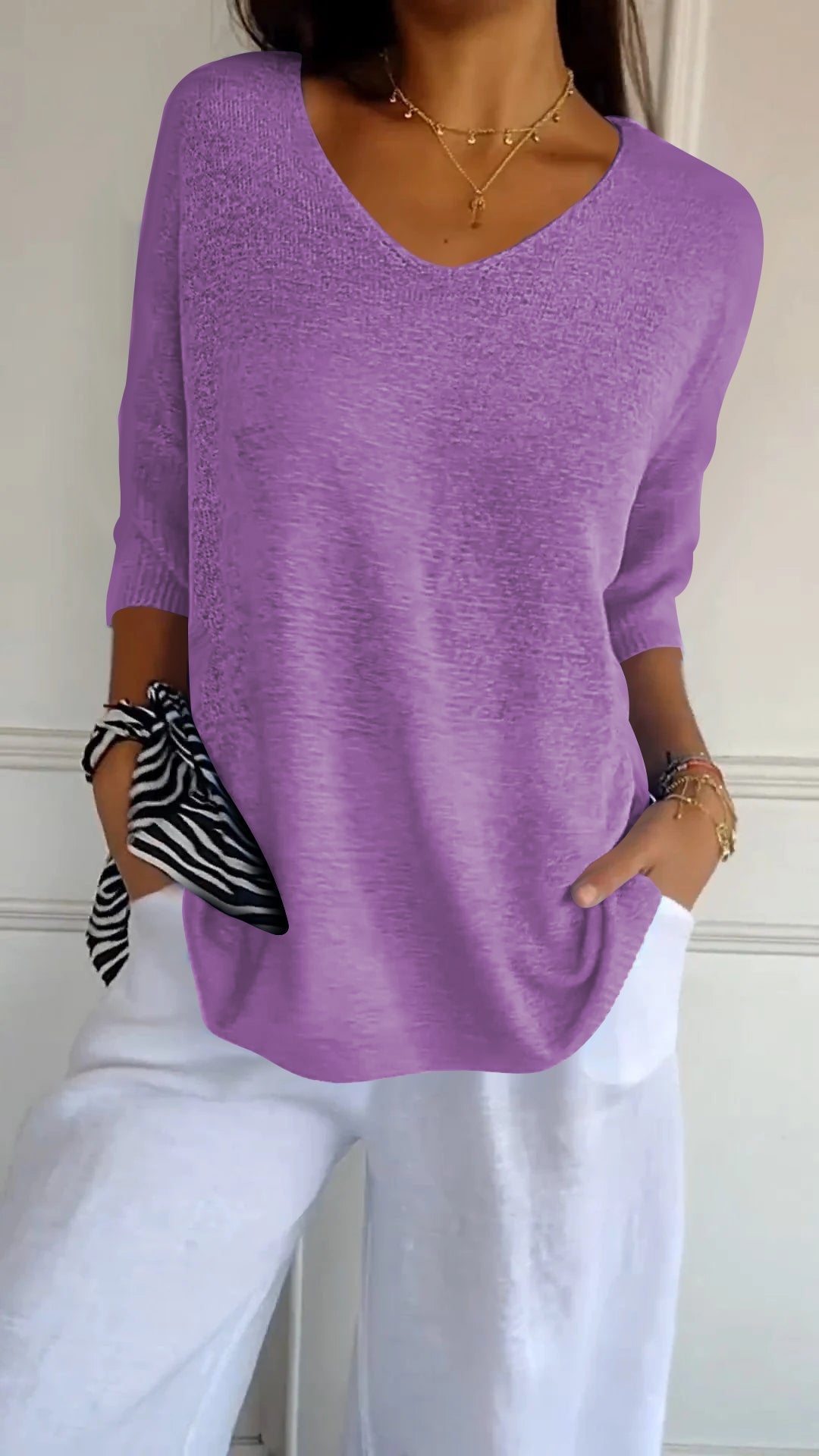 Isabelle | Casual V-Neck Top