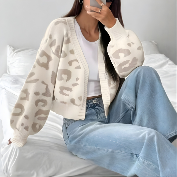 Abigail | Comfy Leopard Print Lantern Sleeve Cardigan