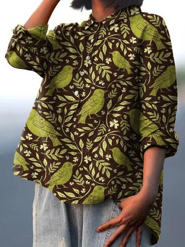 Rose | Casual vintage style t-shirt with a floral pattern