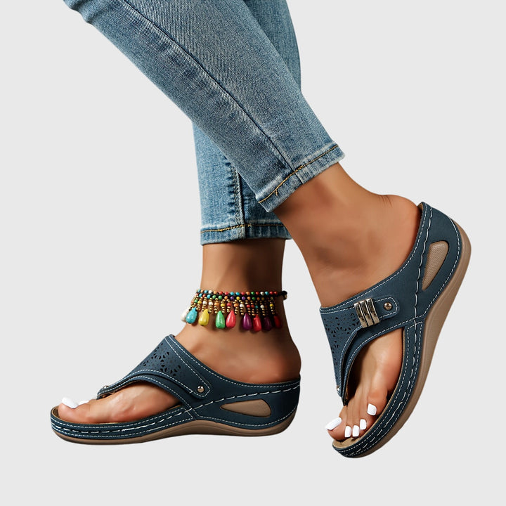 Anika - Slippers