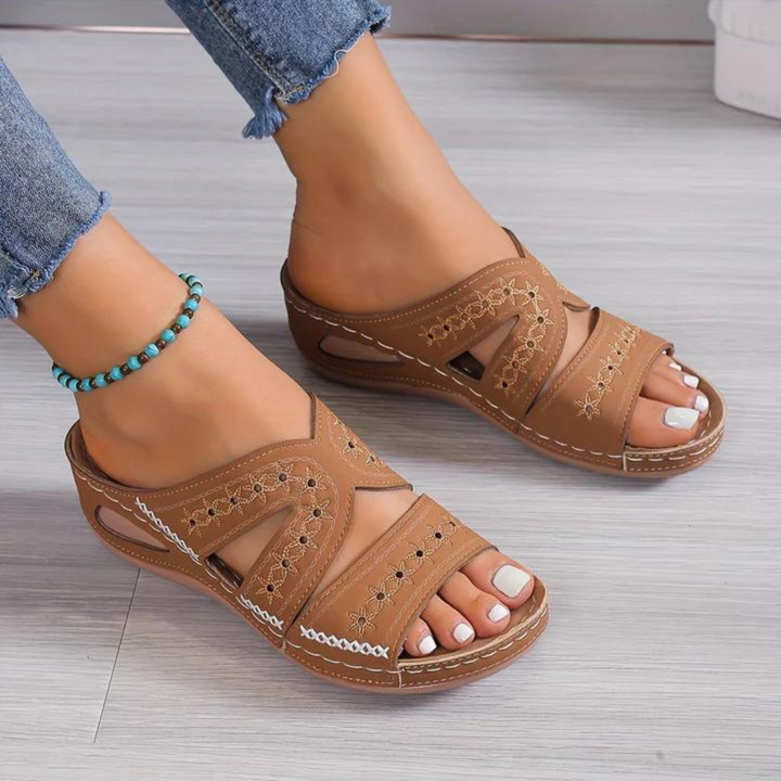 Pauline | Orthopedic sandals