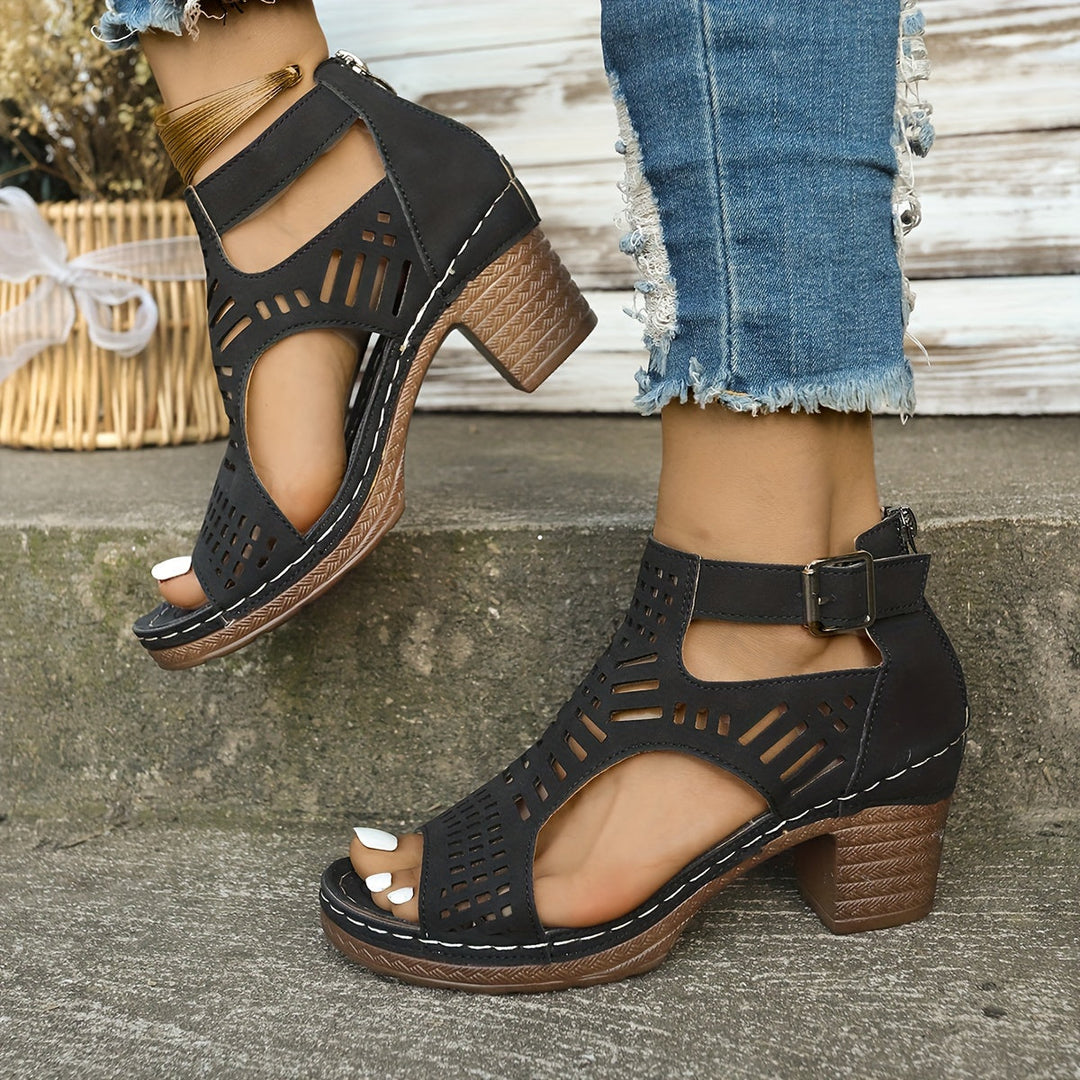 Alice Rieke | Ergonomic sandals