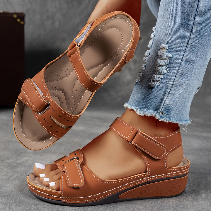 Eva Amelie | Fashionable orthopedic sandal