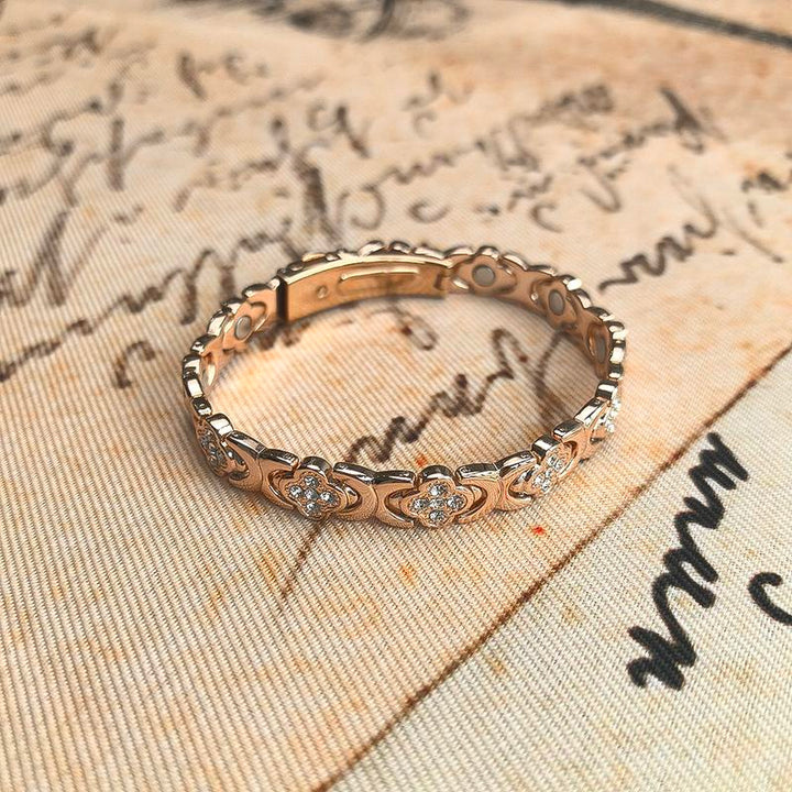 Paige | Elegant Magnetic Copper Bangle