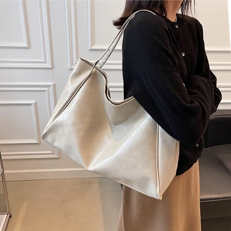 Zoe | Shiny leather bag