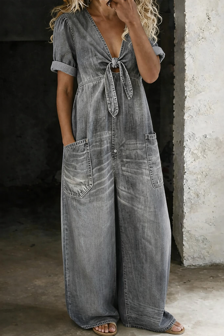 Matilda - Short Sleeve Jumpsuit with V-Neck