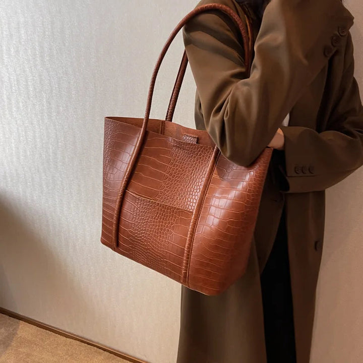 Zoe | Refined shoulder bag