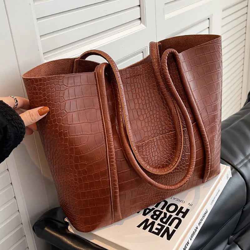 Zoe | Refined shoulder bag