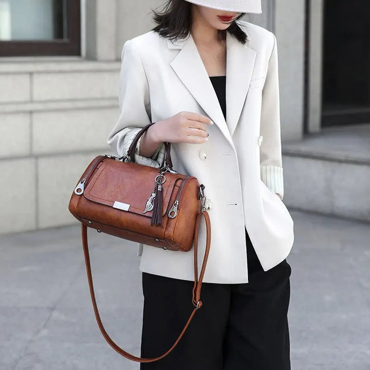 Rose | Leather bag with structure