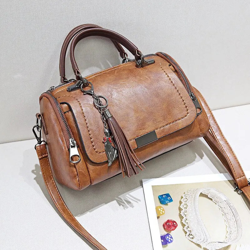 Rose | Leather bag with structure