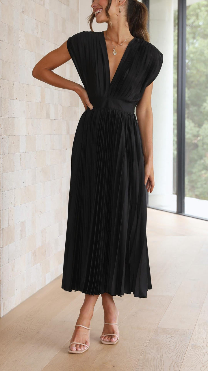 Sina | Elegant pleated dress