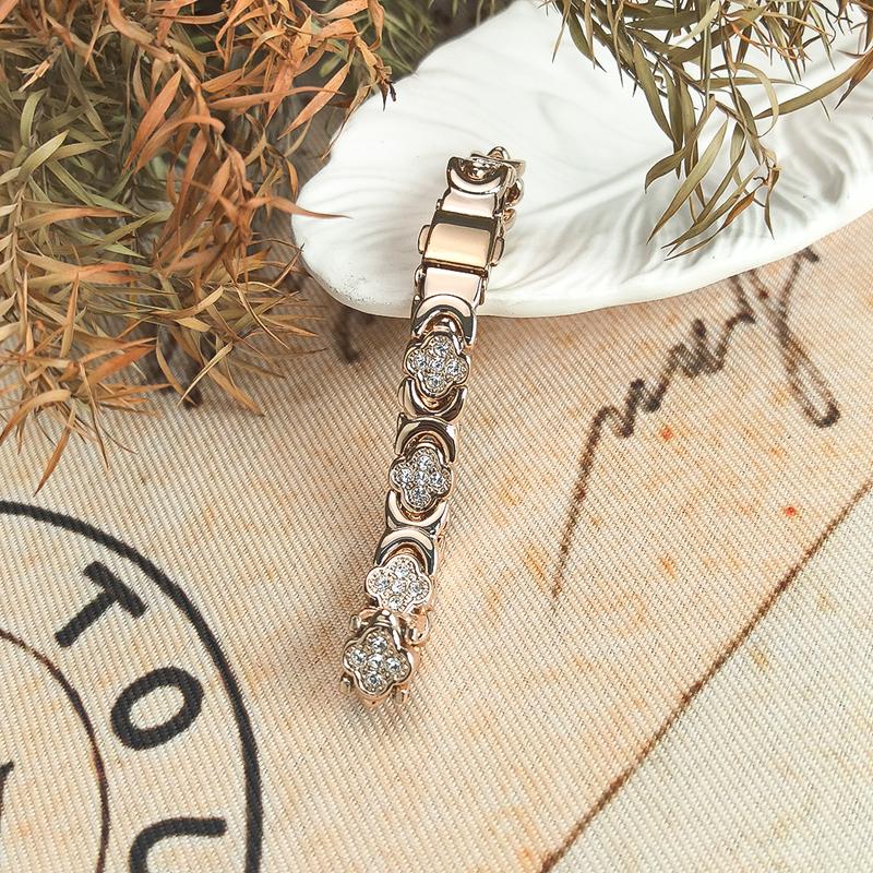 Yvette | Elegant Magnetic Copper Bangle
