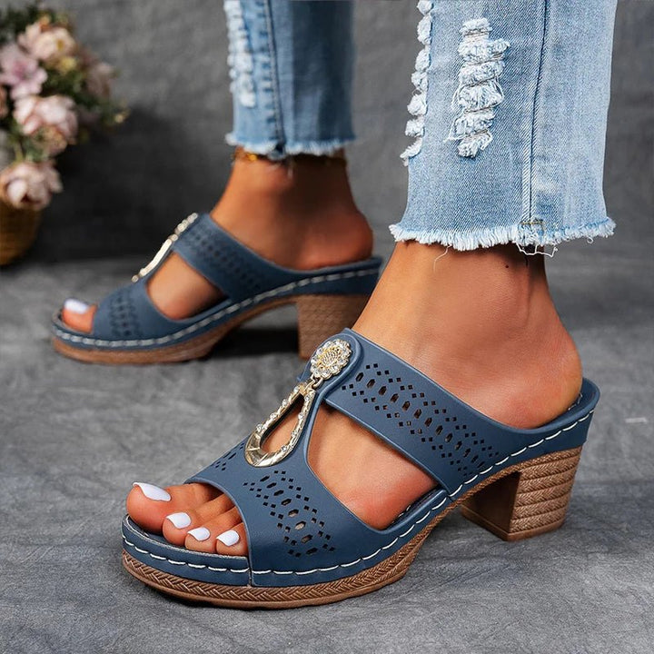 Alice Leonore | Orthopedic sandals