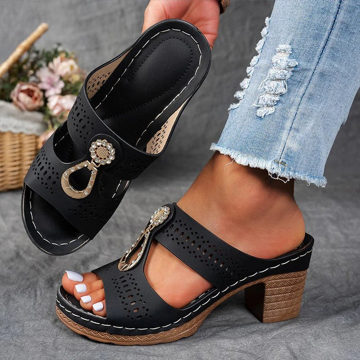 Alice Leonore | Orthopedic sandals