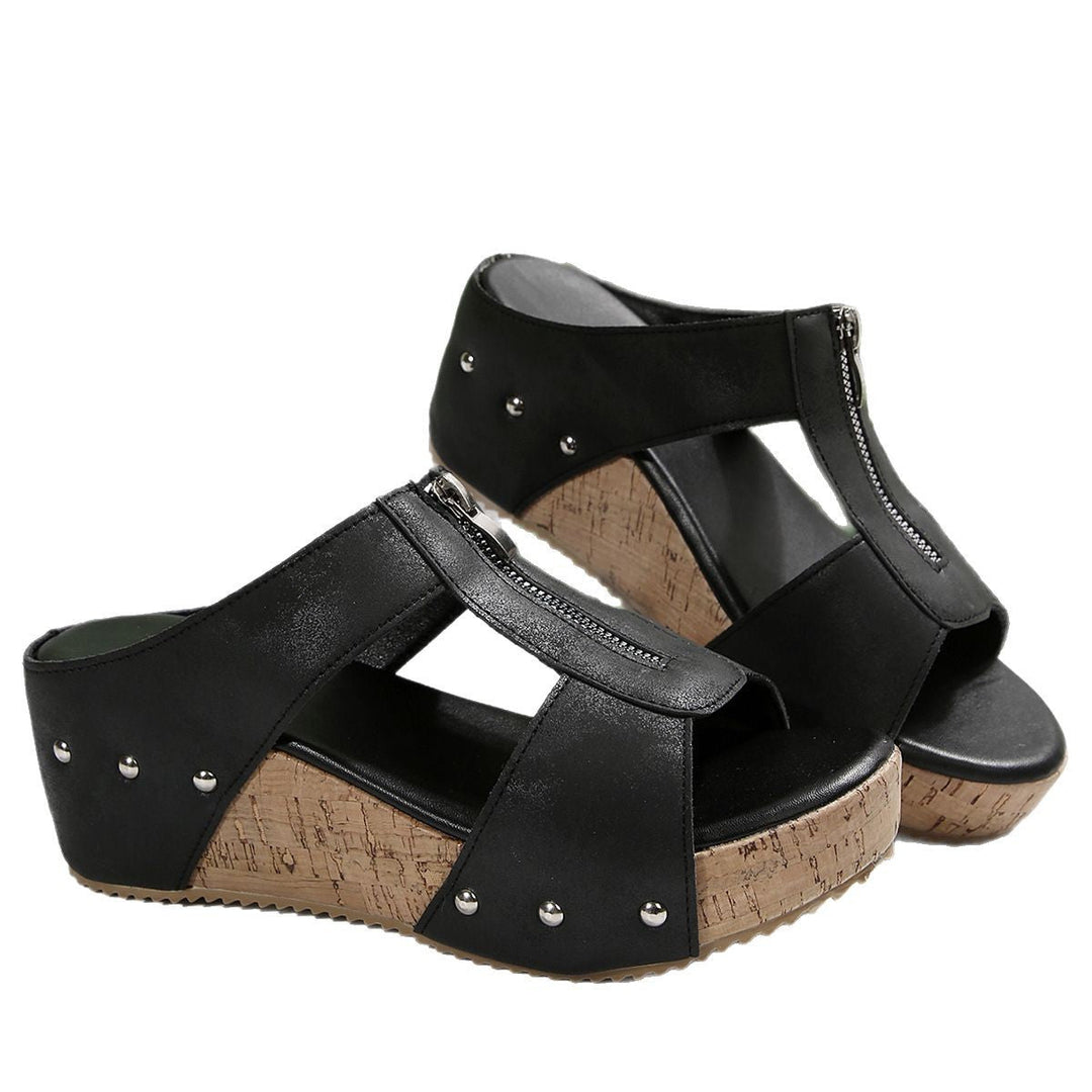 Alice Dorothea | Trendy wedge sandals